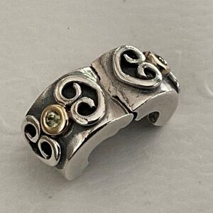 Pandora two tone clips with peridot stones